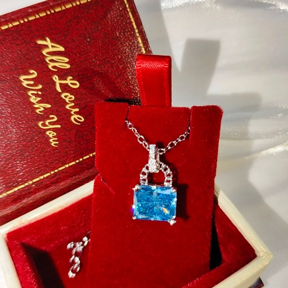 925 Sterling Silver Elegant Fashion High Carbon Diamond Ice Flower Cut Small Lock Pendant Necklace Daily Versatile