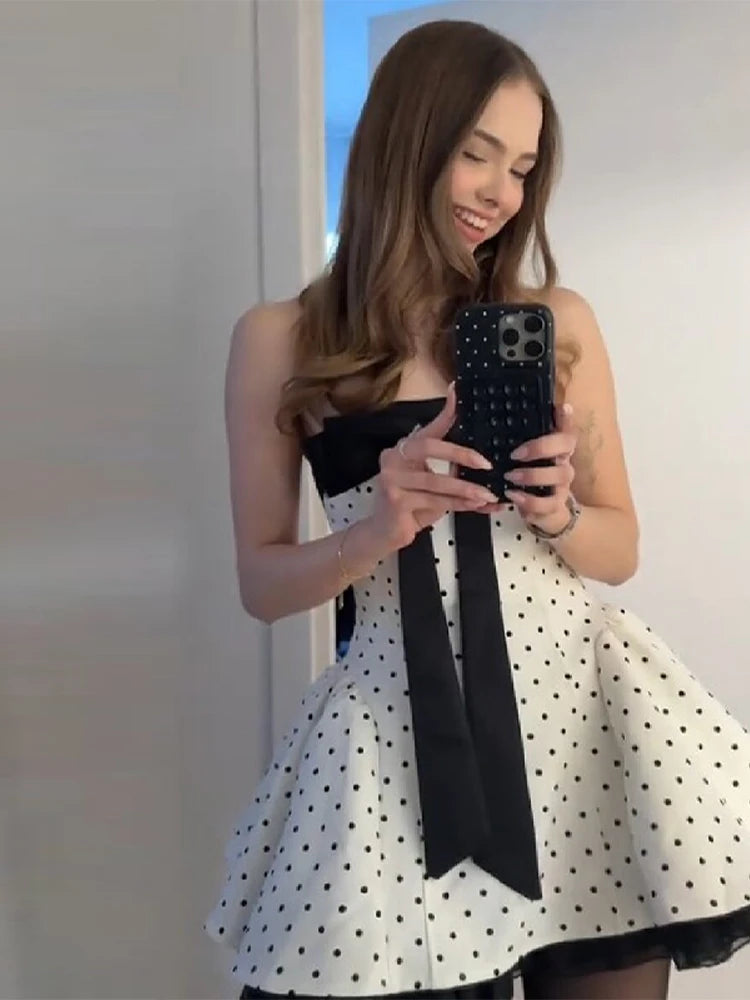 Elegant White Black Polka Dot Strapless Mini Dress Sexy Sleeveless Oversized Bow Front Flared Hem Vestido 2026 New Party Gowns