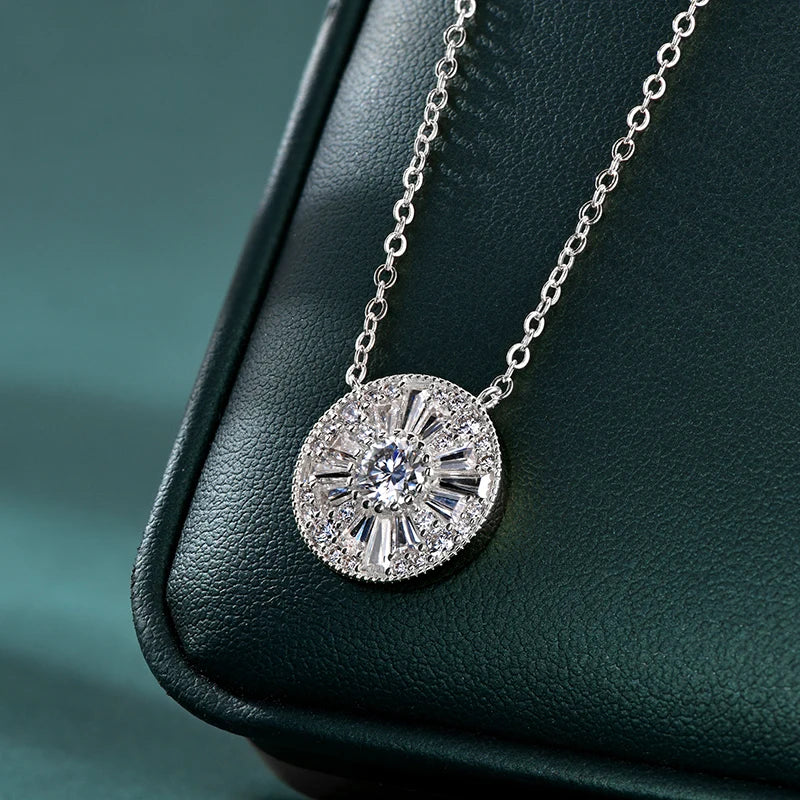 Rrjzz 5mm D-Color Mossanite Women Pendant Necklace with GRA Jewelry Gifts Lucky Disc-shaped Trapezoidal CZ Lab Diamond Necklace