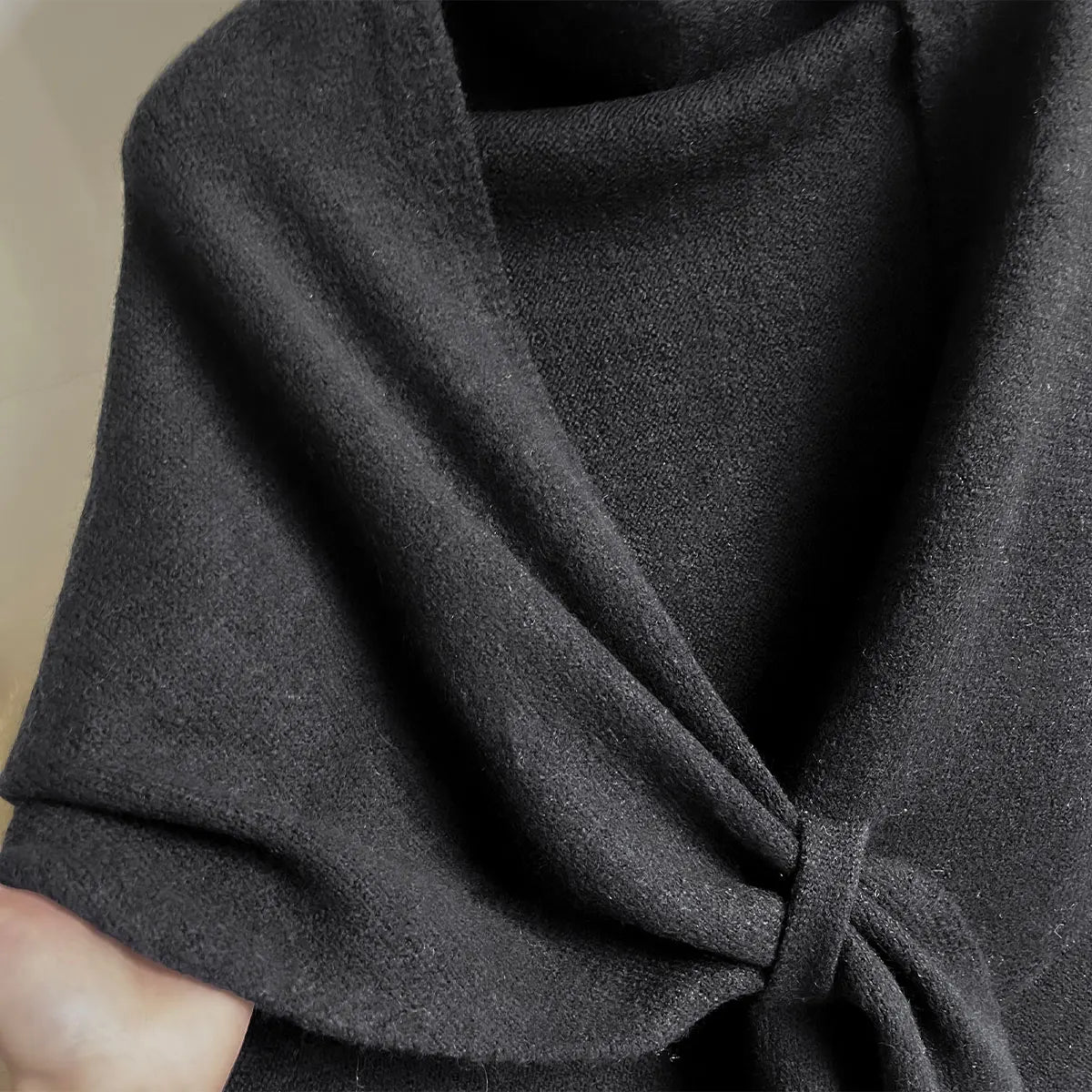 Autumn and Winter Korean Version New Women's Neck Wrap Wool Blended Triangular Shawl Female Thickened With Knitted Warm Shoulder