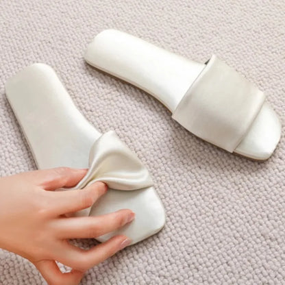 Summer New Women Shoes Premium Feel Flat Bottom Slippers for Woman Elegant Outdoors Slippers Luxury Designer Shoes Zapatos Mujer