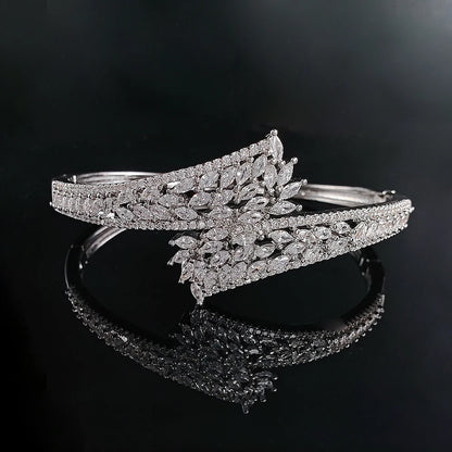 New Arrival Luxury Carved  Bracelet Bangle for Women Anniversary Gift Valentine's Day Gift Jewelry S8258