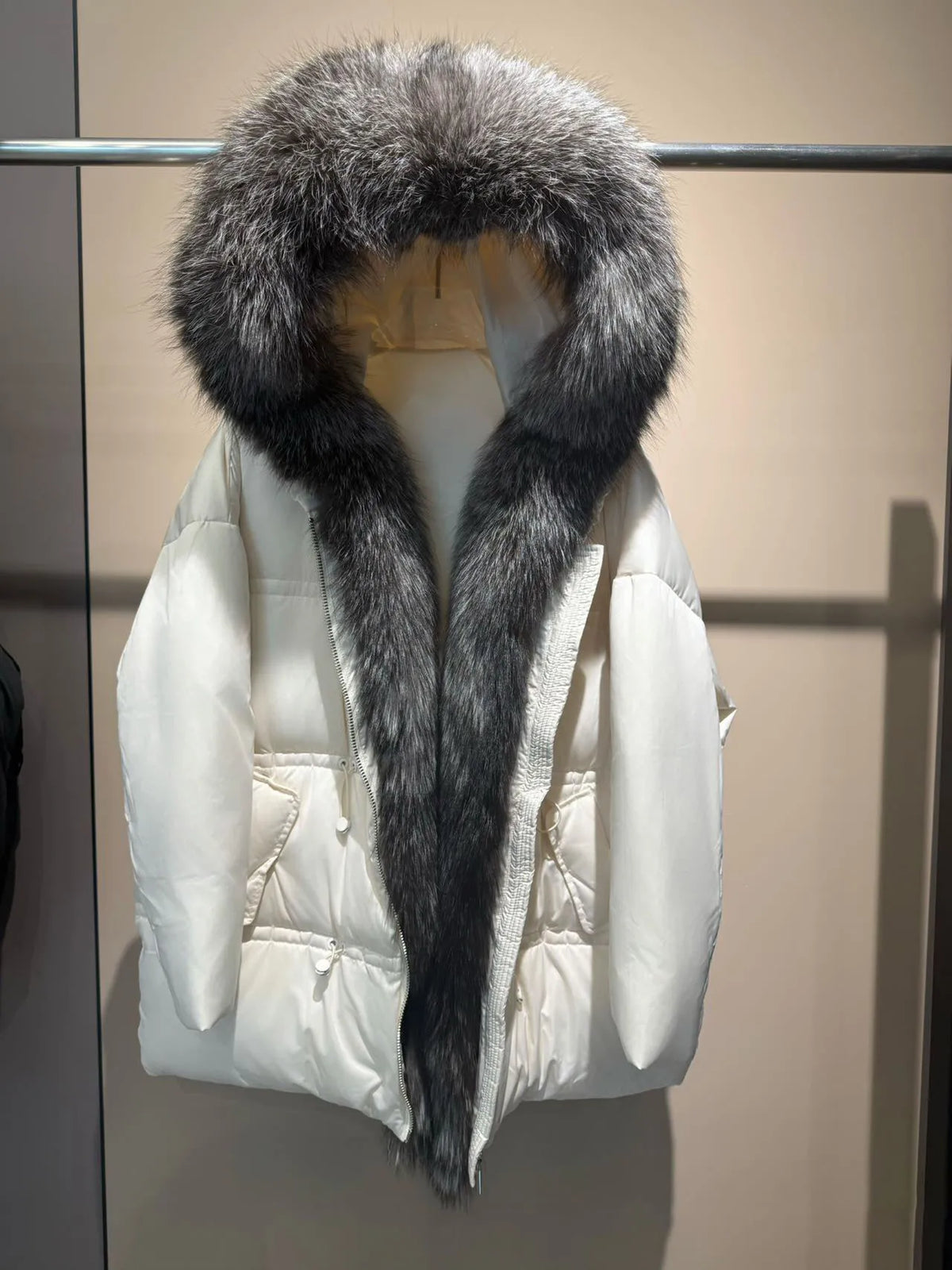 Winter New Arrival Women's Long down Jacket withLargeFox Fur Collar Fashionable Waist-Cinching Drawstring Loose Goose down Coat