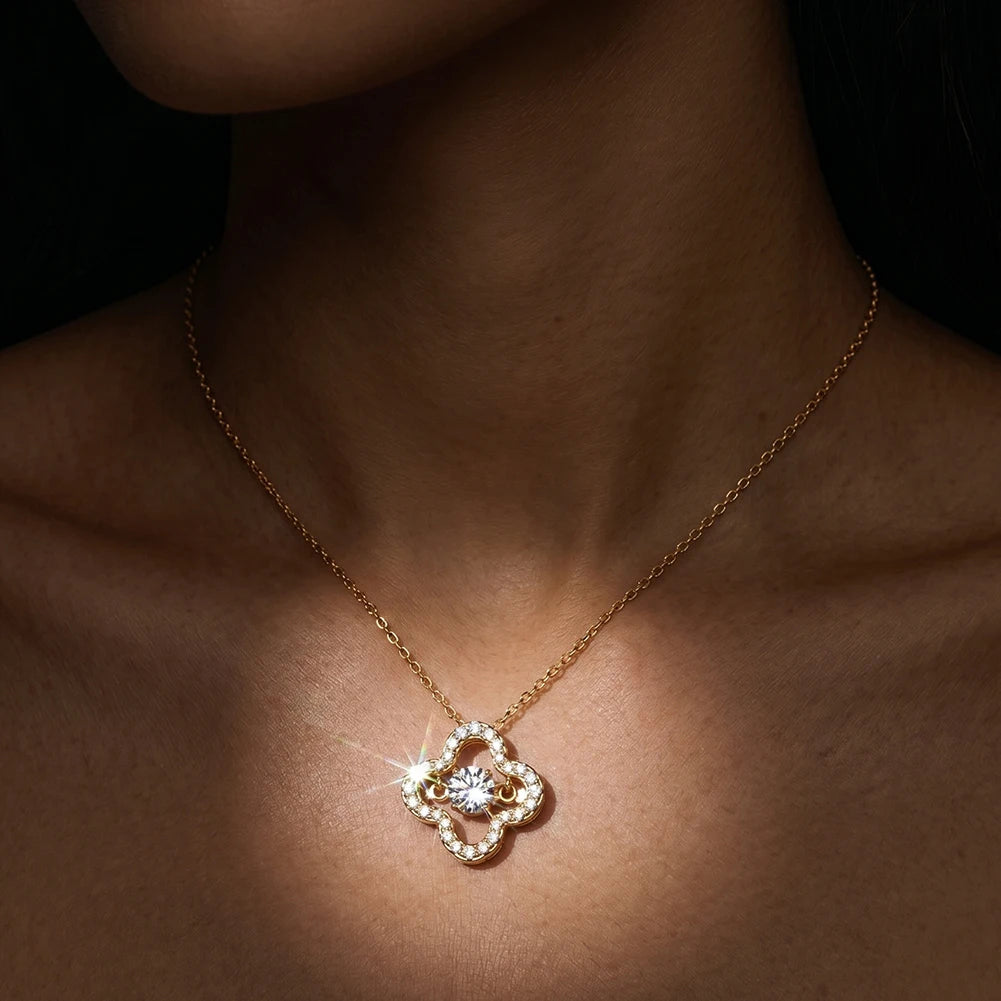 KISS MANDY 925 Pure Silver D Color Moissanite Four-Leaf Clover Necklace Flower Diamond Pendant Choker Chain Elegant Gift SMON20