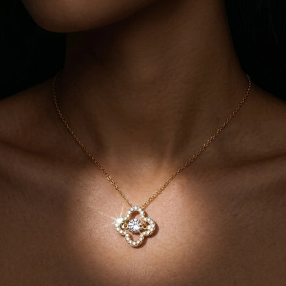 KISS MANDY 925 Pure Silver D Color Moissanite Four-Leaf Clover Necklace Flower Diamond Pendant Choker Chain Elegant Gift SMON20