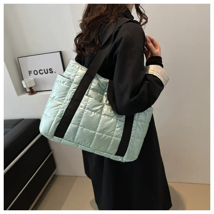 Space Padded Women Shoulder Bags For Winter 2025 Large Capacity Black Handbags Designer Nylon Cotton Warm Tote Solid