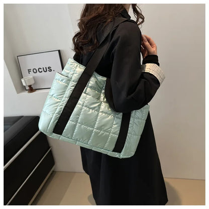 Space Padded Women Shoulder Bags For Winter 2025 Large Capacity Black Handbags Designer Nylon Cotton Warm Tote Solid