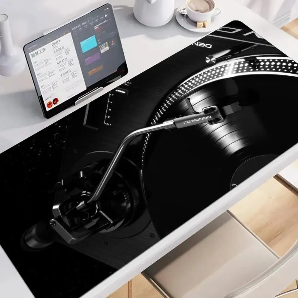 Retro Vinyl Turntable DJ Design Extended Mouse Pad Non‑Slip Rubber Base Tech Style Large Gaming Desk Table Play Mat PC Laptop