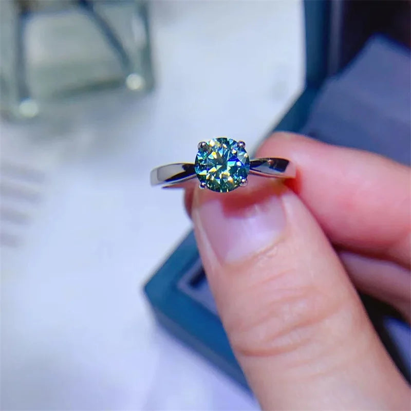 100% Original 18K white gold and platinum PT950 green moissanite classic four-prong diamond ring with color certificate