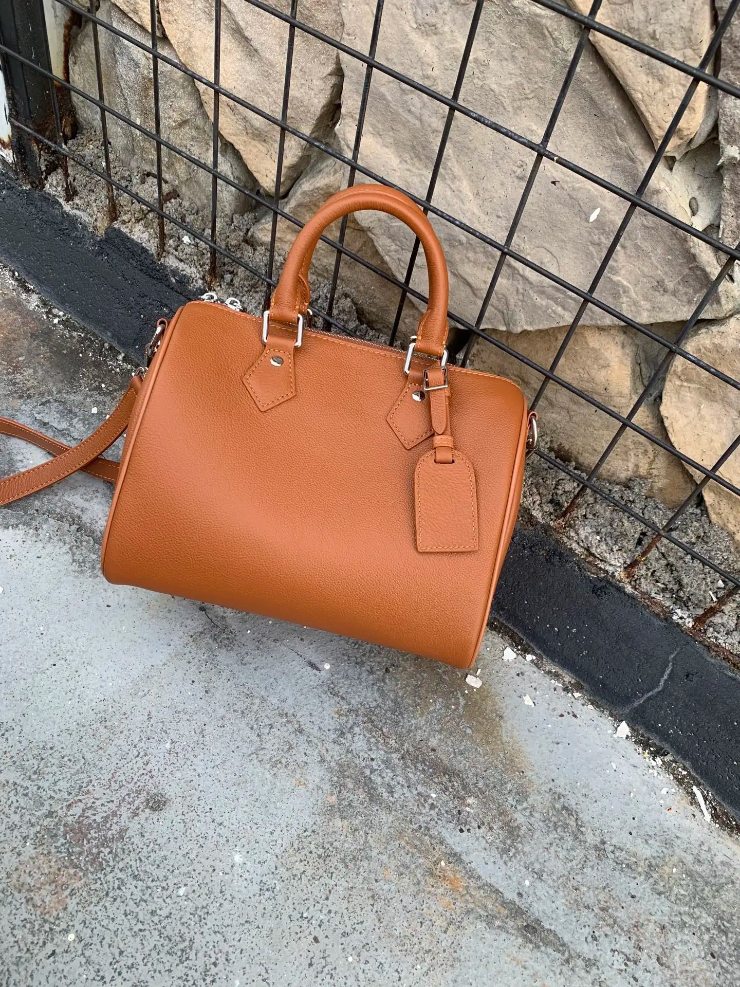 Genuine Grade Leather Women's Shoulder Crossbody Bag Luxury Designer Brand Female Handbag Fashion Soft Cowhide Ladies Boston Bag