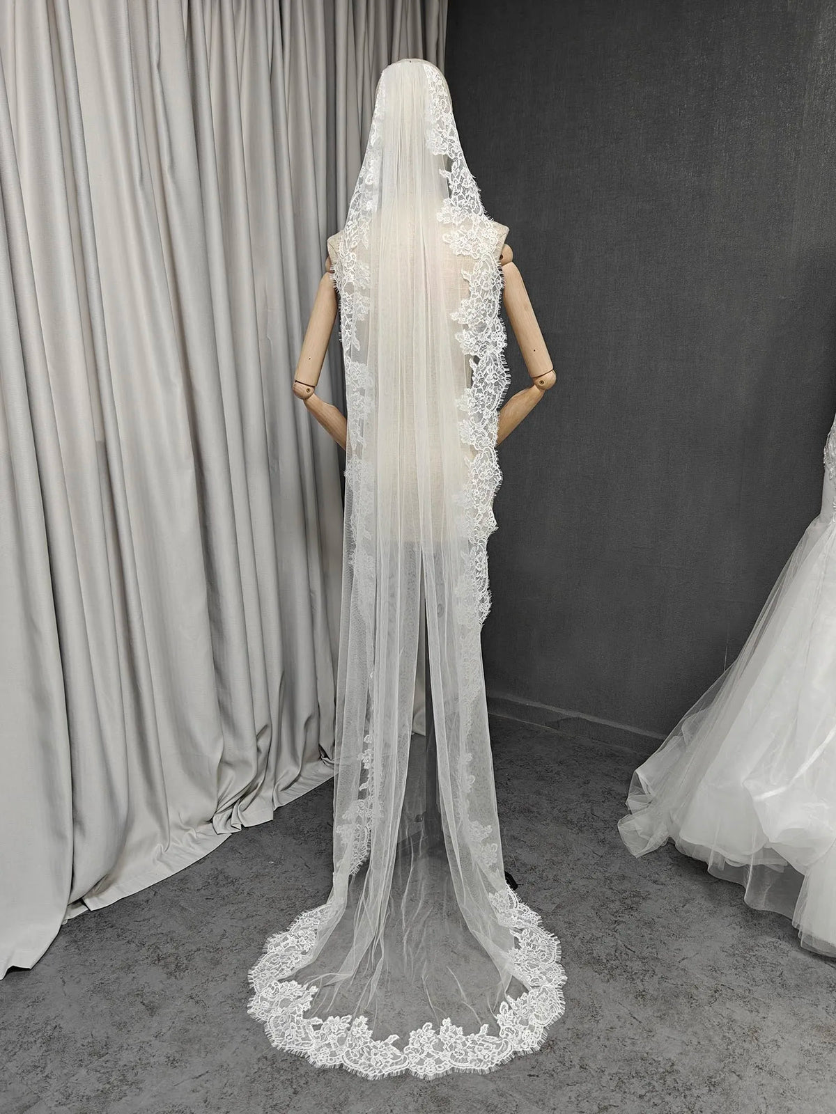 Customized Eyelash Lace Veil, 2m/2.5m/3m Wedding Veil with Comb, 1.5m Width Ivory Bridal Veil with Eyelash Lace