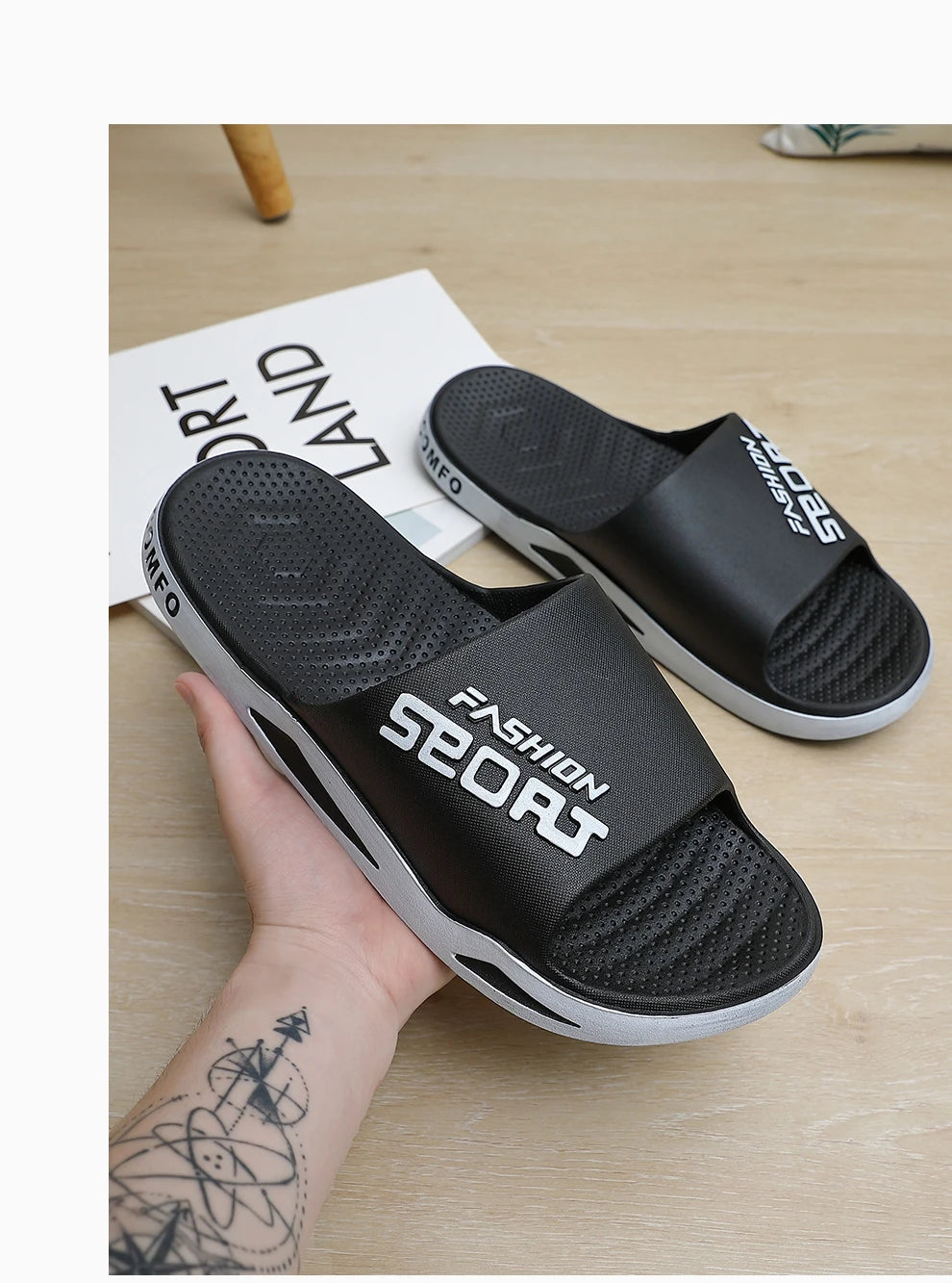 Fashion Men Summer Slippers Indoor Sport Style Thick Sole Lightweight Good Breathability Bathroom Outsdoor Beach Comfort Shoes
