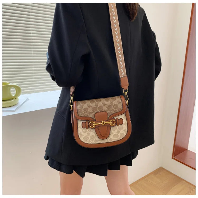 Women Retro Print Saddle Crossbody Bag Luxury Horse Bit Buckle Small Shoulder Bag Fashion PU Leather Ladies Daily Handbag