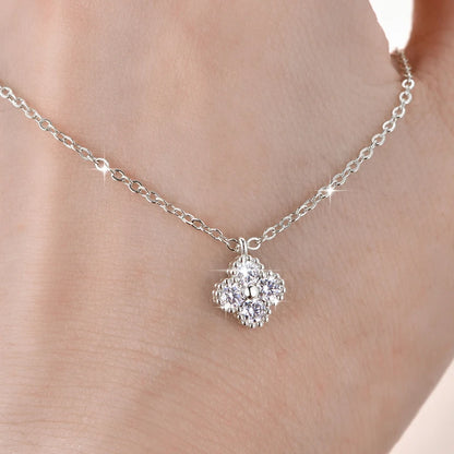 Rrjzz Lucky Clover D-Color Round Moissanite Necklace for Women Four-Leaf Flower Lab Imitation Diamond Pendant Necklace Jewelry