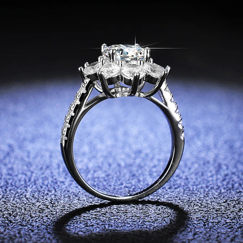 Women's PT950 Platinum Ring - Sunflower Design with 2 Carat Moissanite Gemstone, Elegant and Sparkling Jewelry Piece