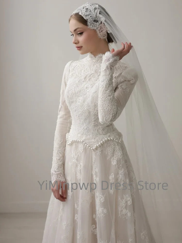 Modest Lace Wedding Dresses with High Collar Long Sleeve A-Line Sweep Train Bride Dress Bridal Gown vestidos de novia Customized