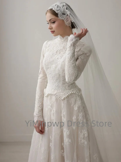 Modest Lace Wedding Dresses with High Collar Long Sleeve A-Line Sweep Train Bride Dress Bridal Gown vestidos de novia Customized