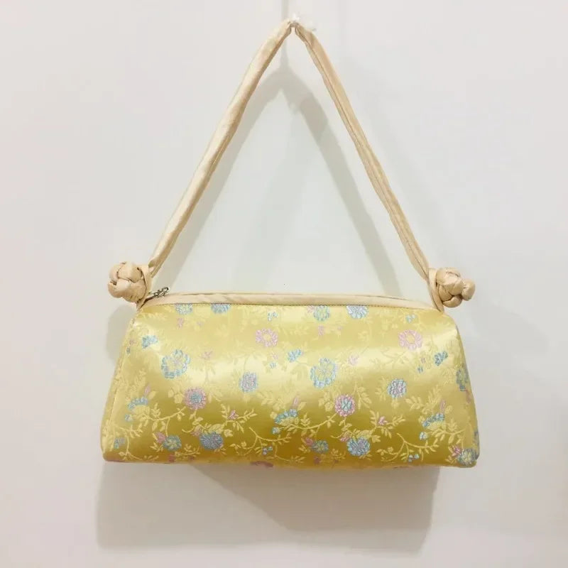Fashion Luxury Chinese Style Silk Bag Women Handbag Japanese Hand Embroidery Totes Cheongsam Female Cosplay Bags Clutch Purses