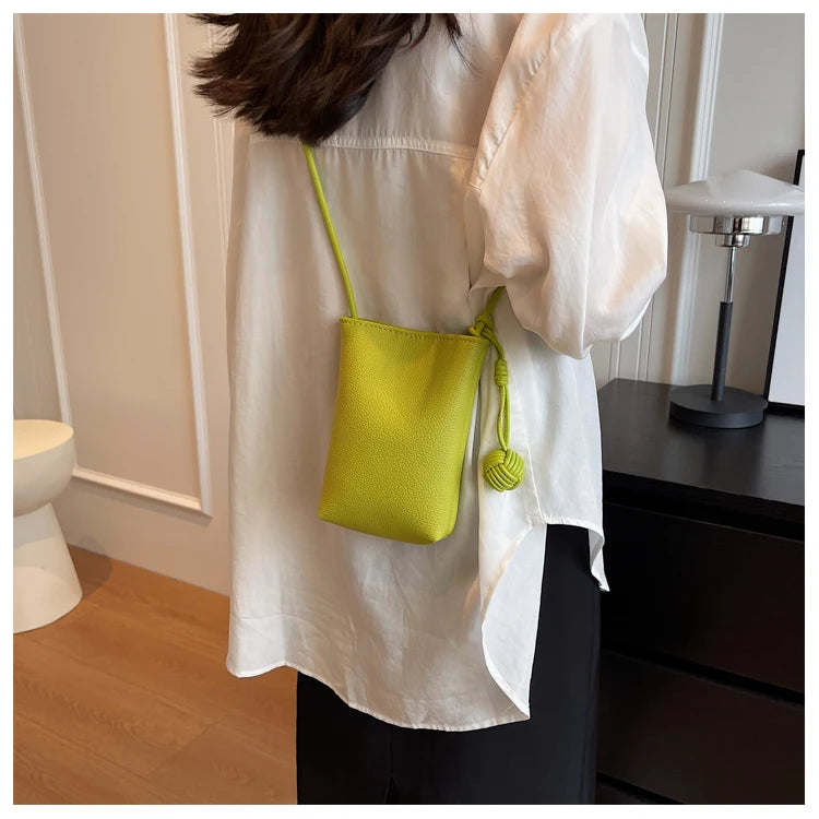 Women Leather Small Crossbody Bag Designer Cell Phone Bag Lightweight Fashion Shoulder Bag Ladies Travel Purse