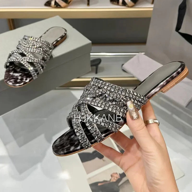 Summer New Luxury Rhinestone Decor Flat Slippers Women's Open Toe Hollow Out Casual Sandals Outdoor Vacation Beach Shoes 2024
