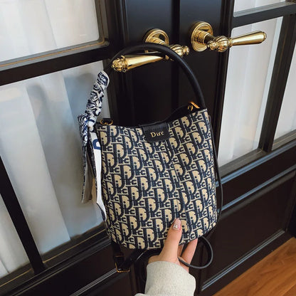 Vintage Light Luxury Bucket Bag Handbag for Women 2026 New Spring High-End Versatile Commuting Shoulder and Crossbody Bag