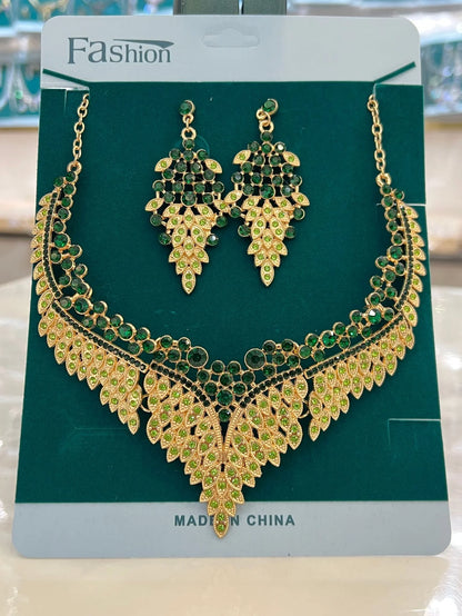 Two Piece Set of Emerald Fan-Shaped Necklace Earrings for Women on Vacation, Sweet Dates, Honeymoons, Valentine's Day Gifts