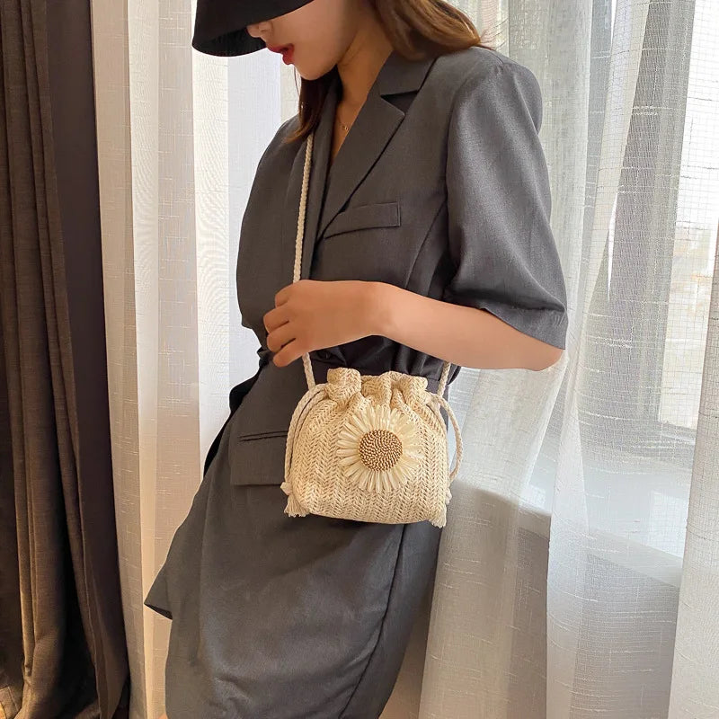 Summer New Fashion Straw Strap Mouth Women's Woven Bag Single Shoulder Bag Crossbody Bag for Travel and Amusement