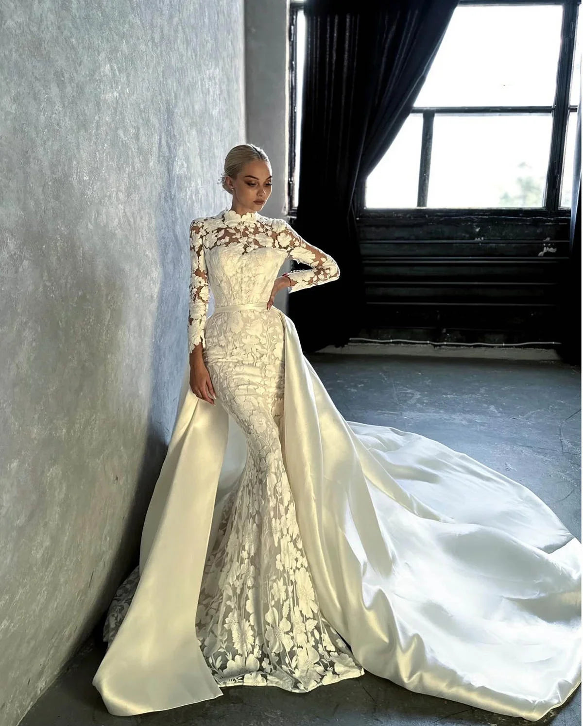 Modern Plus Size Arabic Mermaid Wedding Dresses High Neck Lace Flowers Bridal Dresses Sheer Long Sleeve Custom Made Gowns