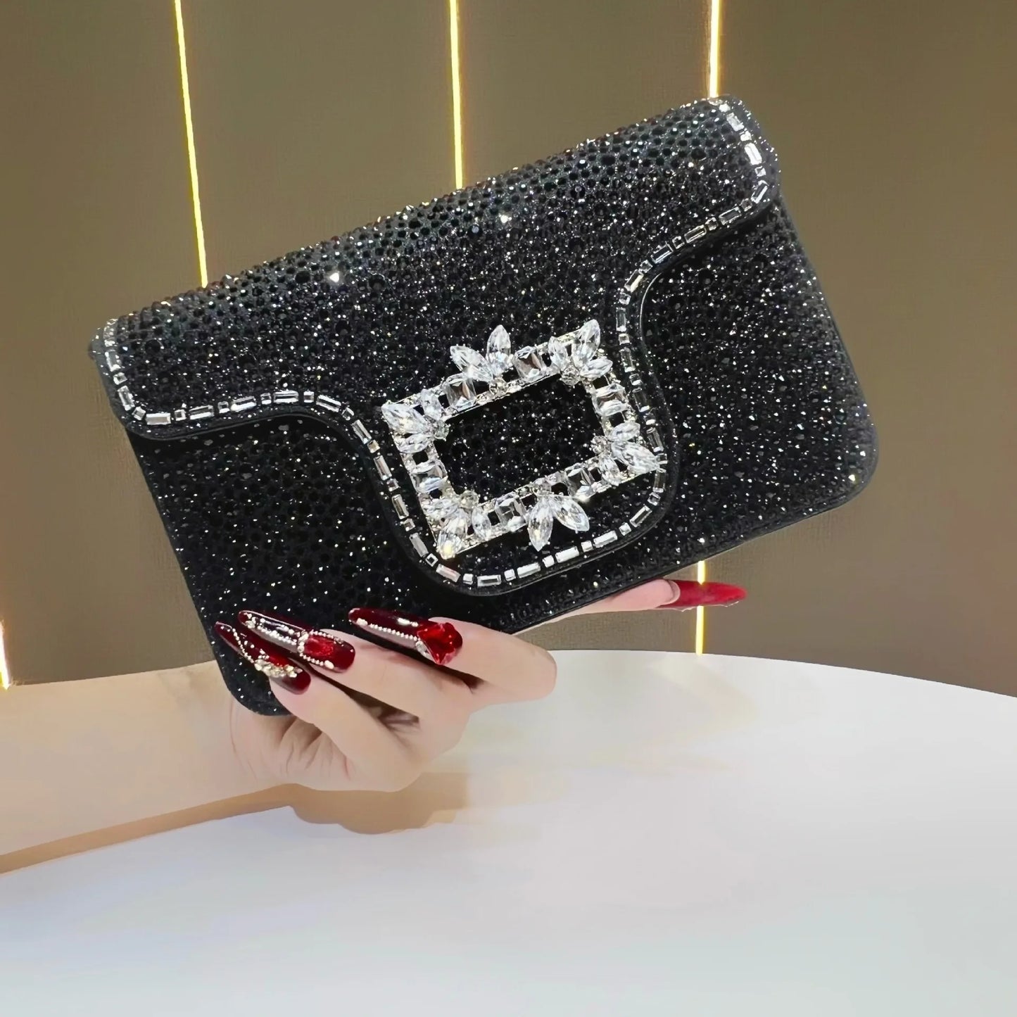 New Ladies Luxury Crystals Evening Bags Sparkling Diamond Dinner Party Dress Bags Metal Chain Wedding Clutch Purses and Handbags
