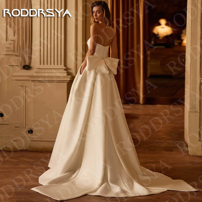 RODDRSYA Classic Wedding Dresses Satin Bridal Gowns Strapless Woman Sweetheart Neck A Line Bride Dress with Pockets Customized