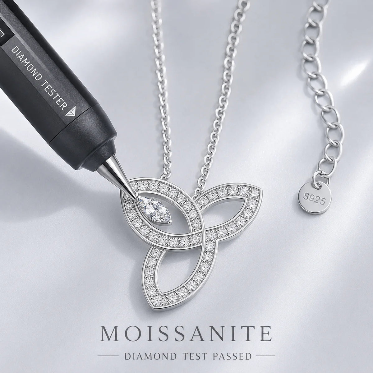 Moissanite Trefoil Knot Pendant Necklace S925 Sterling Silver Sparkling Collarbone Chain Gift GRA Certified