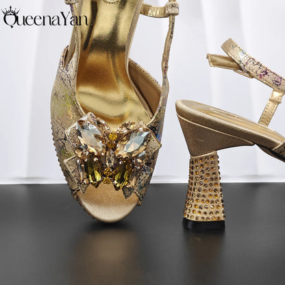 New Print Design Elegant Mature Style Gold Color Essential for Banquets, Exquisite HandBag with Peep Toe Sexy High-Heeled Shoes