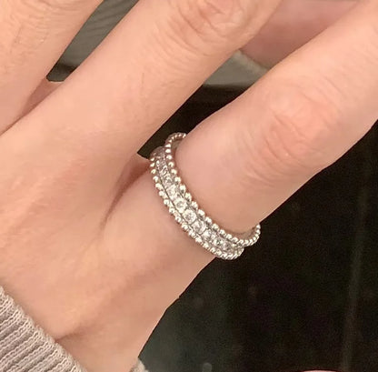 2026 Luxury Round-cut S925 925 Silver-plated Artificial Moissanite Eternal Ring for Women Party Jewelry Holiday Gift