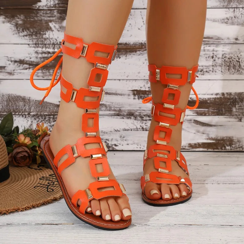 2026 Summer Luxury Round Toe PU Women's Sandals Fashionable Flat Casual Beach Shoes Stylish Metallic Decoration Women's Sandals