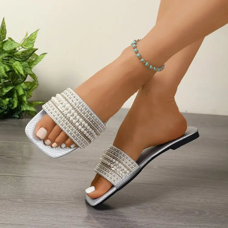 Women's Flat Bottom Sandals 2025 Summer New Style Beaded Rhinestone Shoes Womens Outdoor Fashion Slippers
