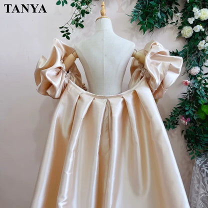 Red  Mikado Satin Long Wedding Cape Puffy Short Sleeves Court Tain Evening Cape Outfit Coat For Women Costume DJ199