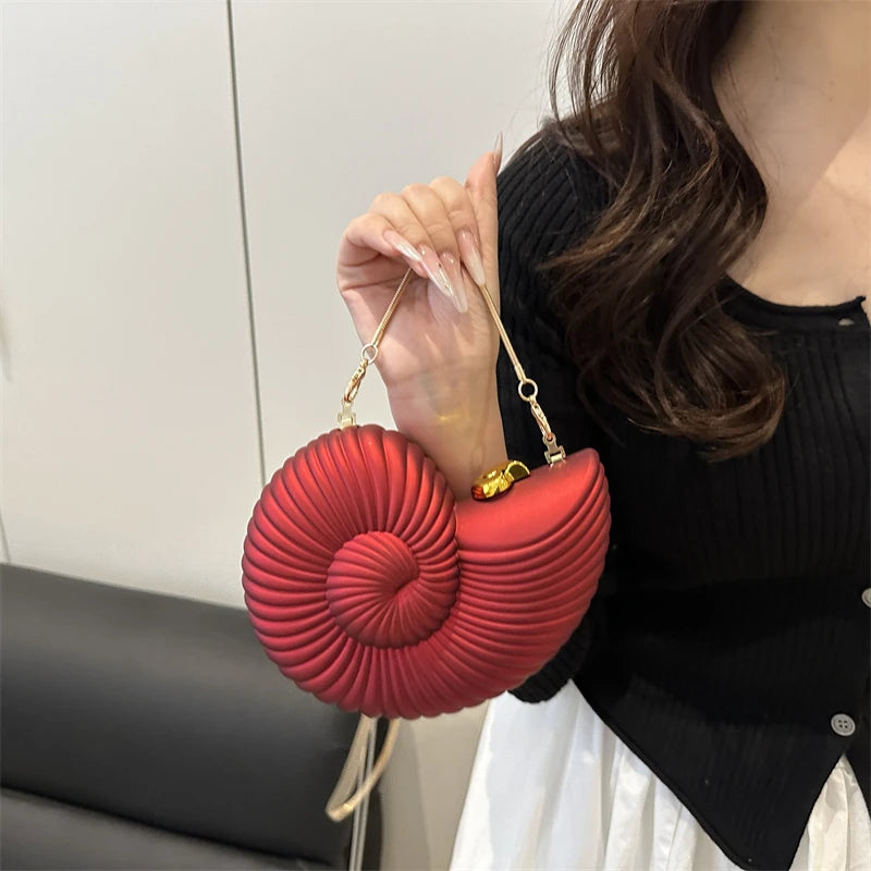 Fashion Lipstick Bag Ladies Gold Conch Dinner Bag High Quality Acrylic Super Mini Crossbody Bag Women Cute Fun Creative Handbag