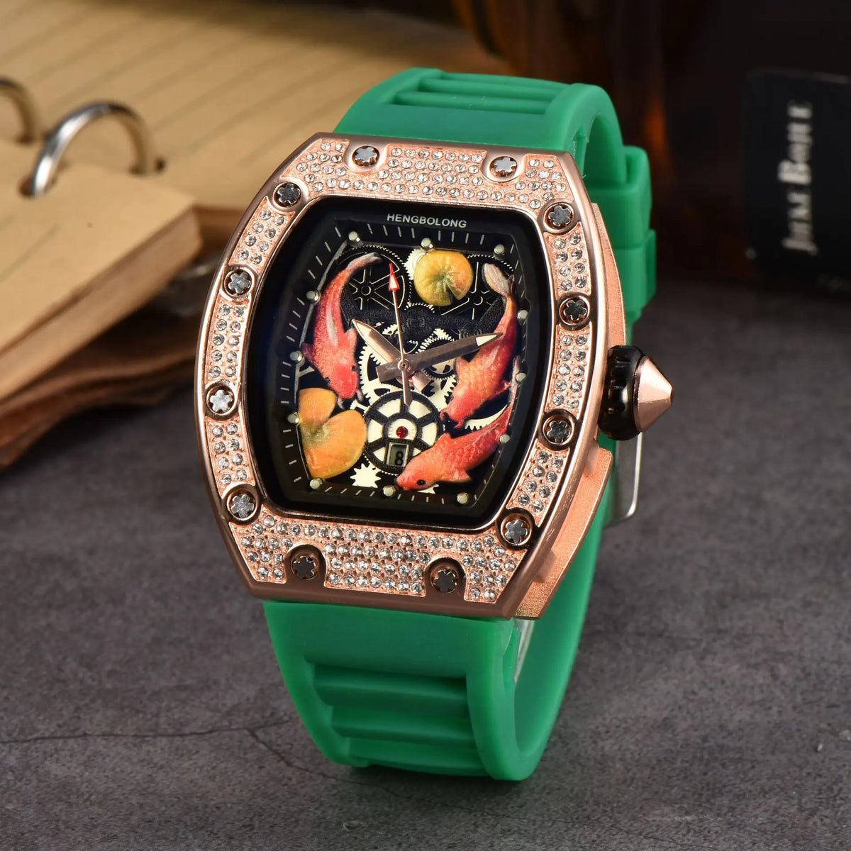 2026 New Hengbolong Diamond Quartz Watch Men's Fashion Koi Pattern with Calendar Watch