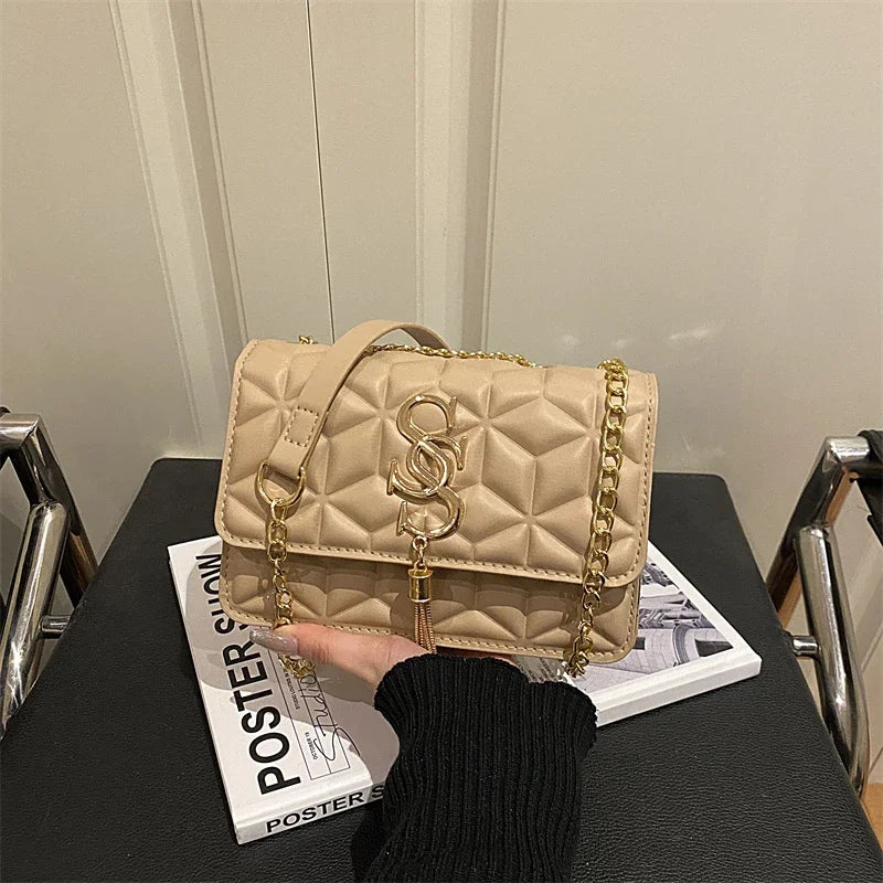Light Luxury Trend Argyle Quilted Small Square Bag Metal Letter Tassel Flap Crossbody Bags Commuting Fashion Shoulder Bag