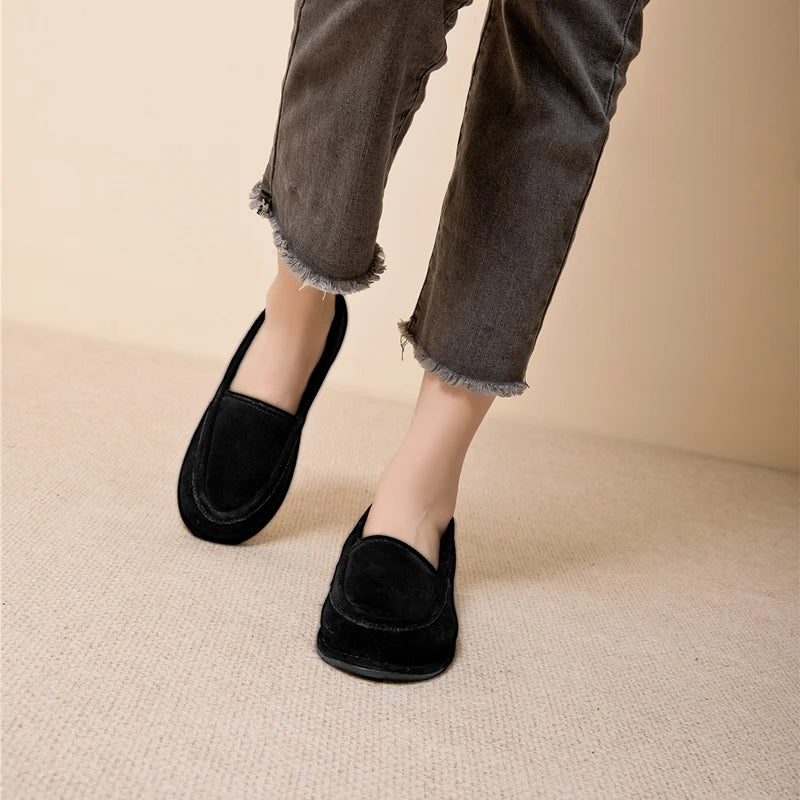 Winter Shoes Women's 2026 New Wool One-piece Women's Loafers Low Heel Fashion Casual One-Foot Slip-on Warm Ladies Shoes