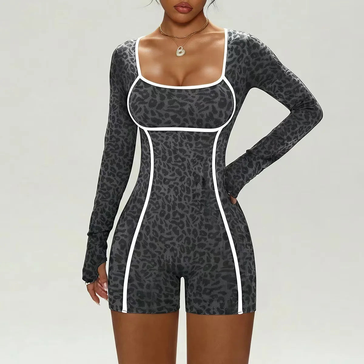 Women's Leopard Print Jumpsuit, Sexy One-Piece Long-Sleeve Bodysuit, Short Jumpsuit for Yoga & Gym, Black Streetwear