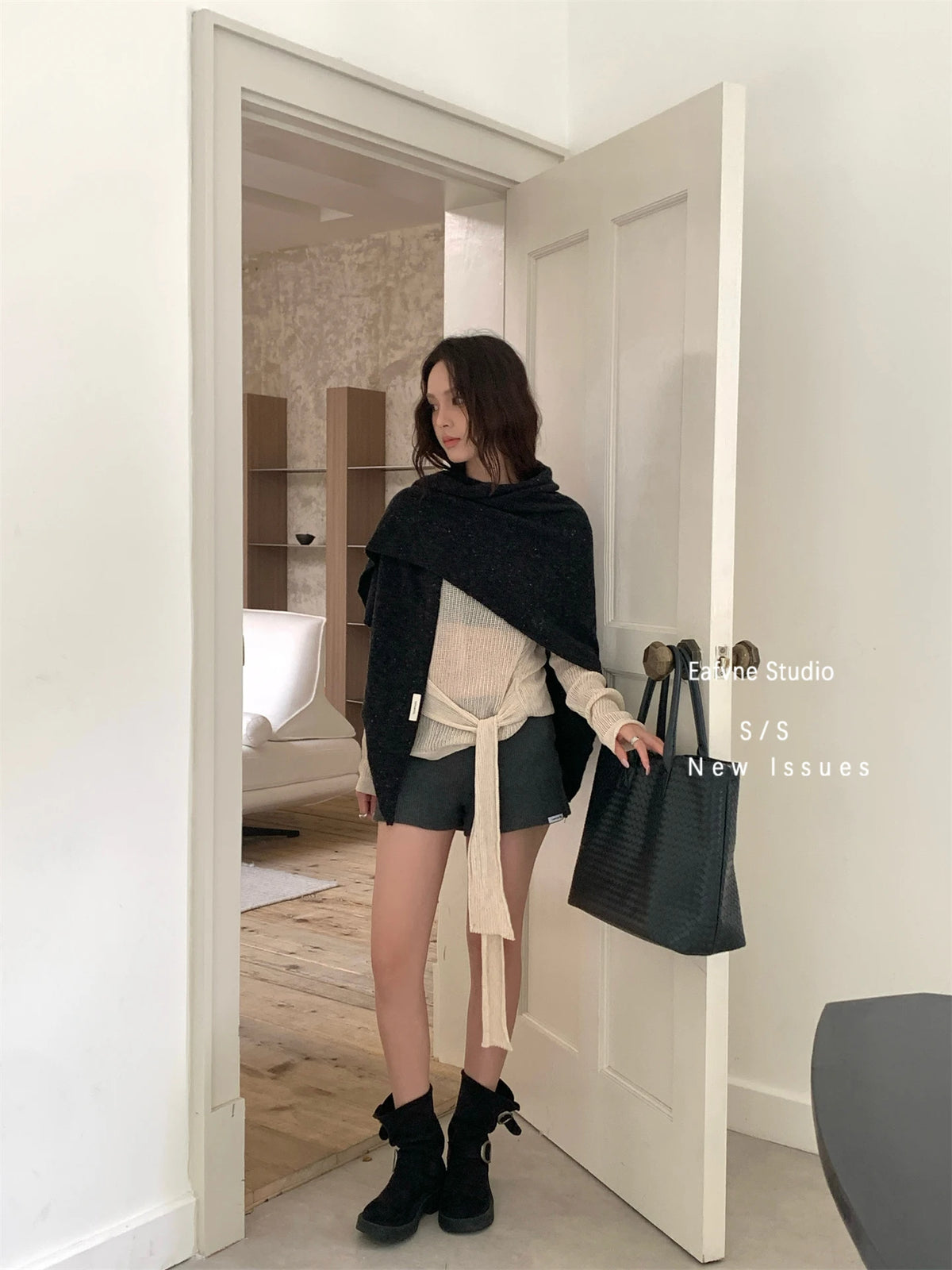 Japanese 100% Wool Long Triangle Scaf Elegant Oversized Women Big Shawl Knited Scarves Popular trip Party Scarf 180cm