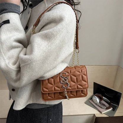 Light Luxury Trend Argyle Quilted Small Square Bag Metal Letter Tassel Flap Crossbody Bags Commuting Fashion Shoulder Bag