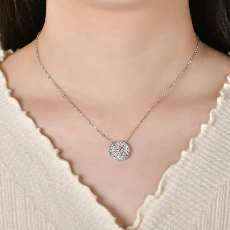 Rrjzz 5mm D-Color Mossanite Women Pendant Necklace with GRA Jewelry Gifts Lucky Disc-shaped Trapezoidal CZ Lab Diamond Necklace