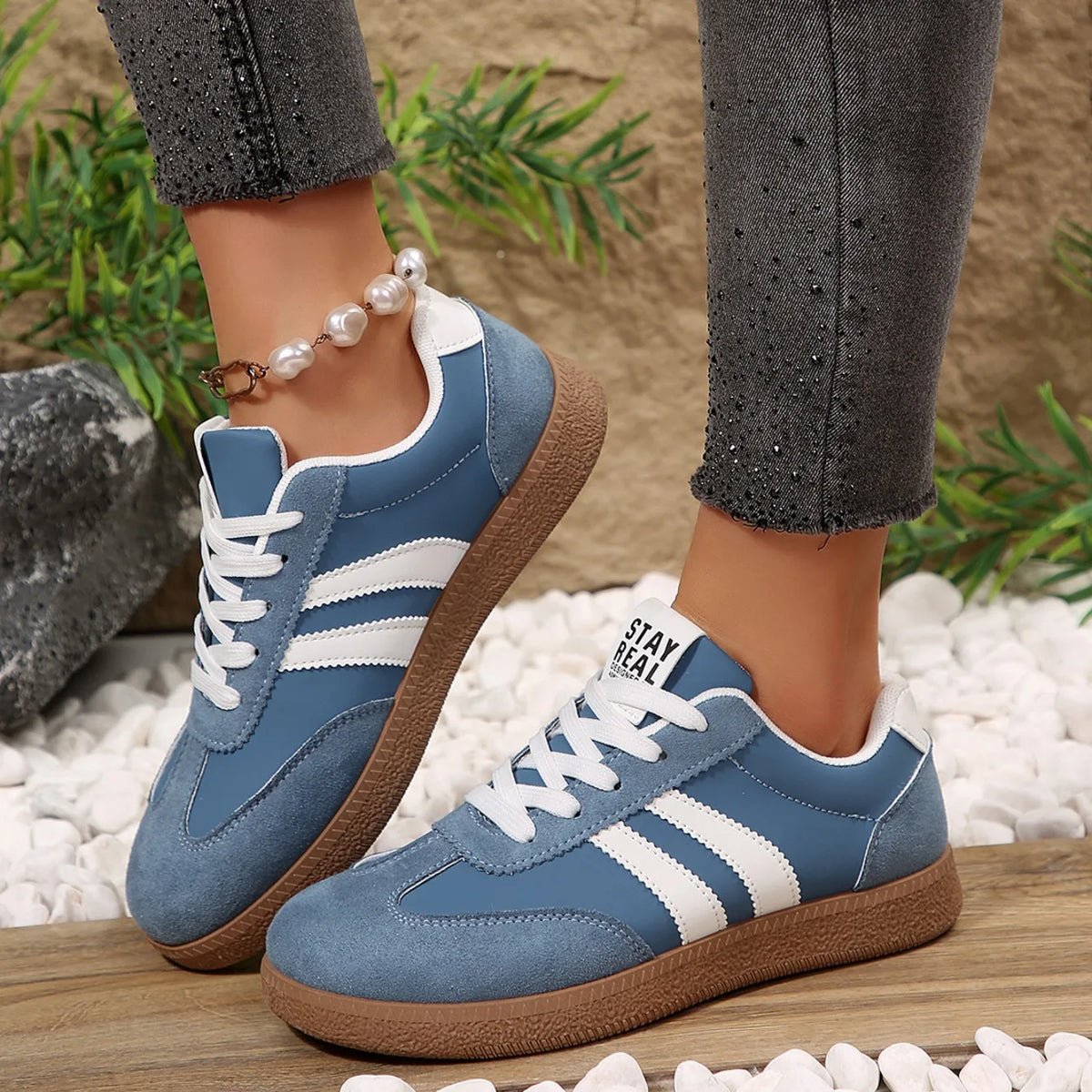 2026 New Designer Sneakers for Women Casual Patchwork Leather Sneakers Women Outdoor Casual Comfortable Ladies Shoe