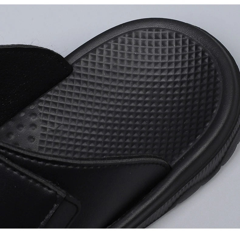 Men Slippers Shoes Solid Color Slip On Casual Beach Slides Mens Thick Sole Anti Slip Shoes for Men 2024 Summer Fashion Sandals