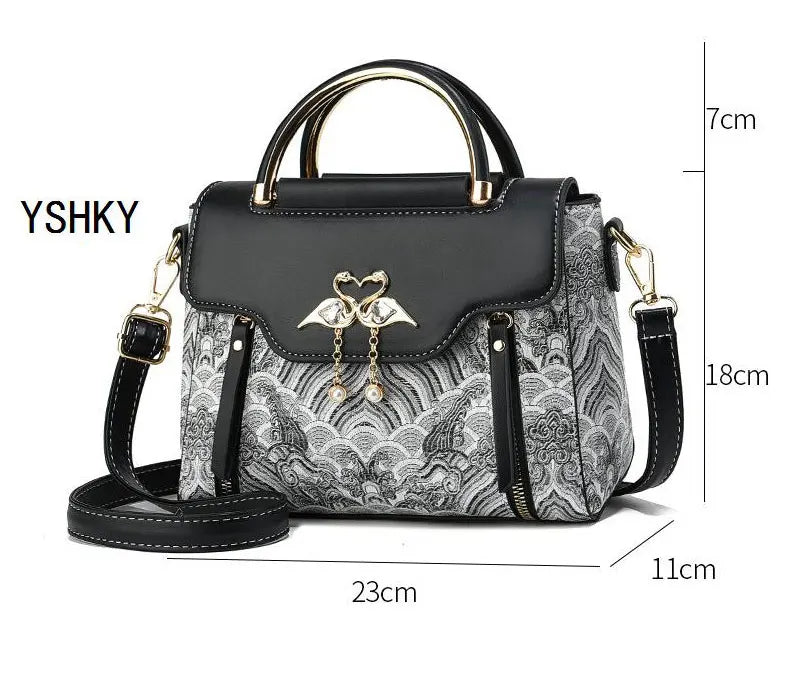 New Women bag  for shoulder bag leather handbag sac a main femme luxury designer Carrying a ox-skin bag under one shoulder bag