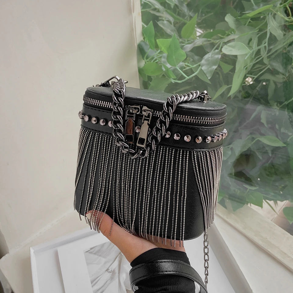 Luxury Designer Cylinder Bag Ladies Fashion Rivet Shoulder Bags Fringed Small Mobile Phone Crossbody Purse Summer Chain Borse