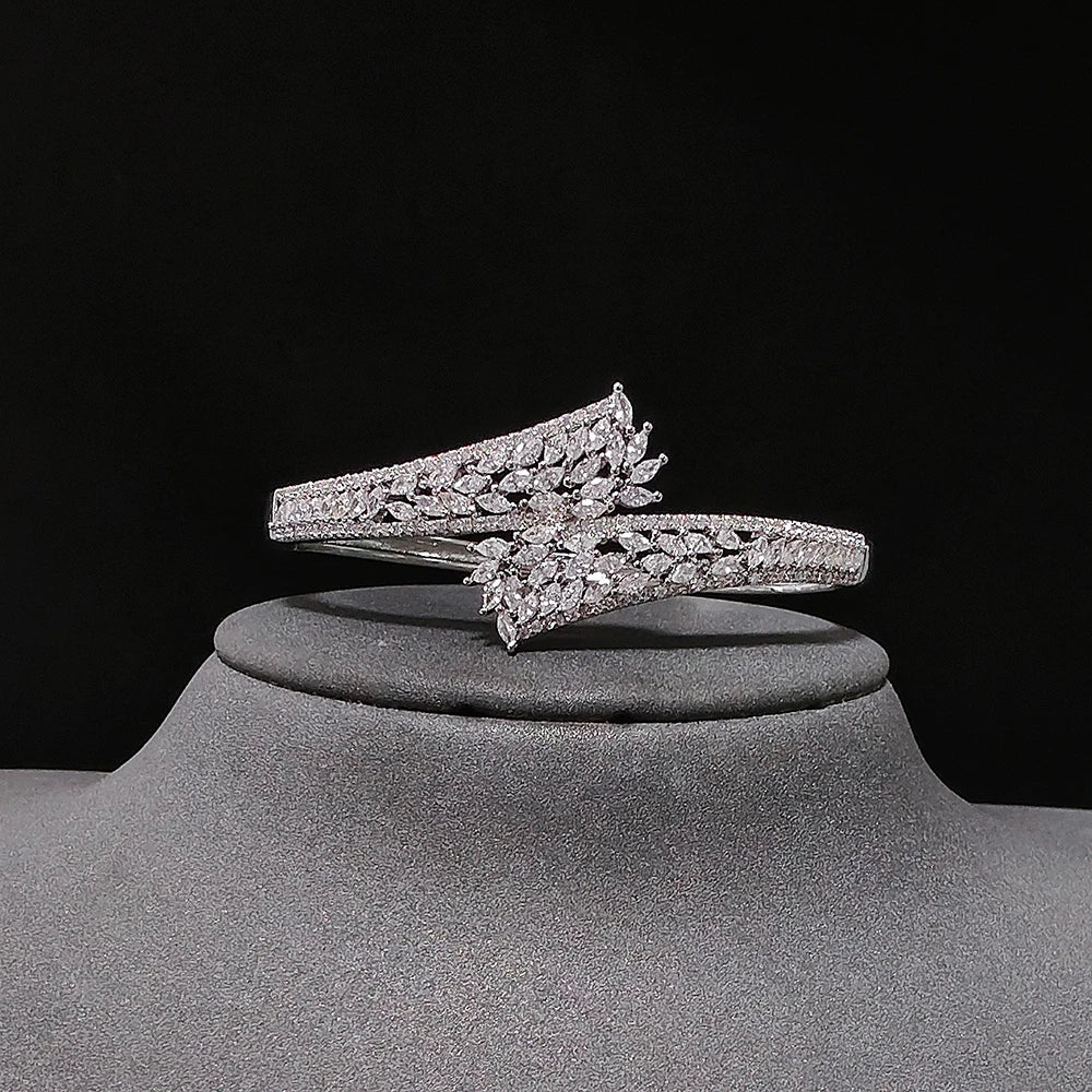 New Arrival Luxury Carved  Bracelet Bangle for Women Anniversary Gift Valentine's Day Gift Jewelry S8258
