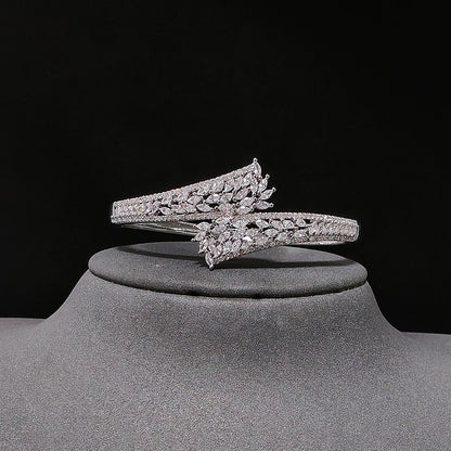New Arrival Luxury Carved  Bracelet Bangle for Women Anniversary Gift Valentine's Day Gift Jewelry S8258